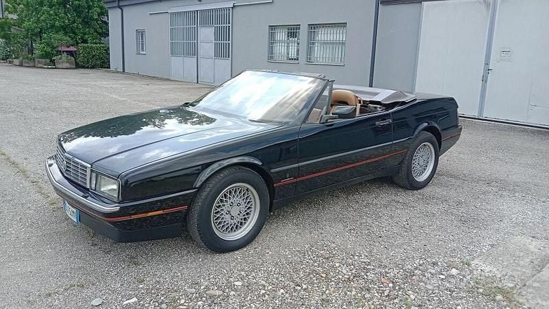 Usata Cadillac Allante 173 CV (127 kW) 1992 Nero Cabrio