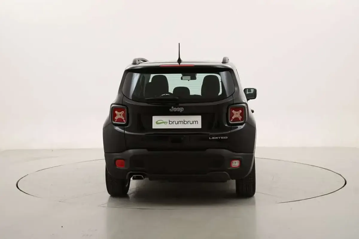 Begagnad Jeep Renegade Limited 131 HK (96 kW) 2021 Svart SUV