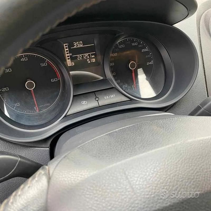 Usata Seat Ibiza Style 75 CV (55 kW) 2014 Nero Berlina