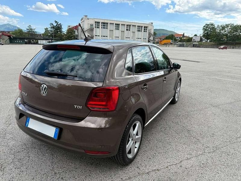 Usata VW Polo Comfortline 75 CV (55 kW) 2015 Marrone Berlina