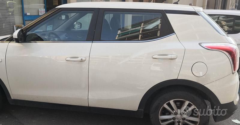 Usata SsangYong Tivoli 128 CV (94 kW) 2016 SUV
