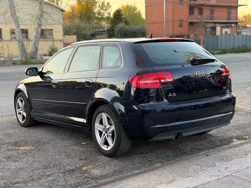 Usata Audi A3 Attraction 140 CV (102 kW) 2011 Blu Utilitaria
