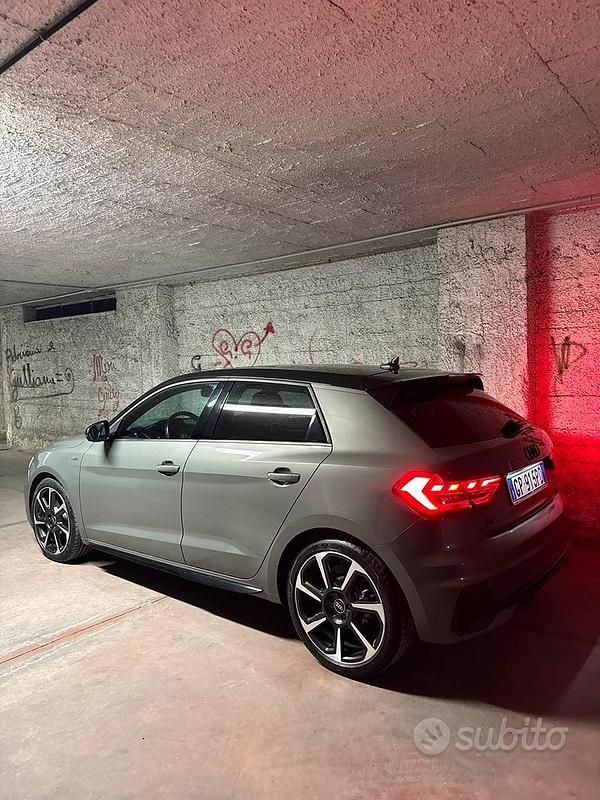 Usata Audi A1 110 CV (80 kW) 2023 Grigio SUV