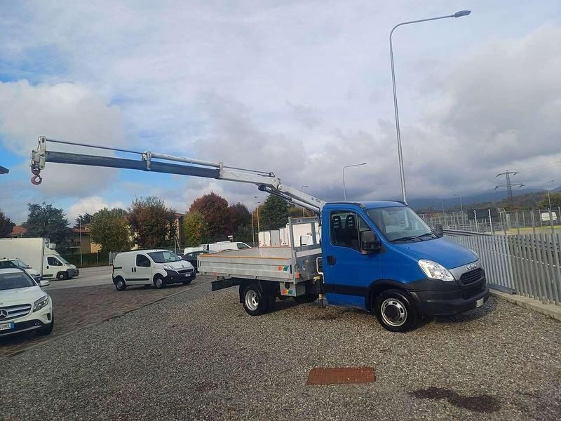 Blu/azzurro Usata 2015 Iveco Daily | 20.500 € (Ottimo prezzo) - Immagine 1/3