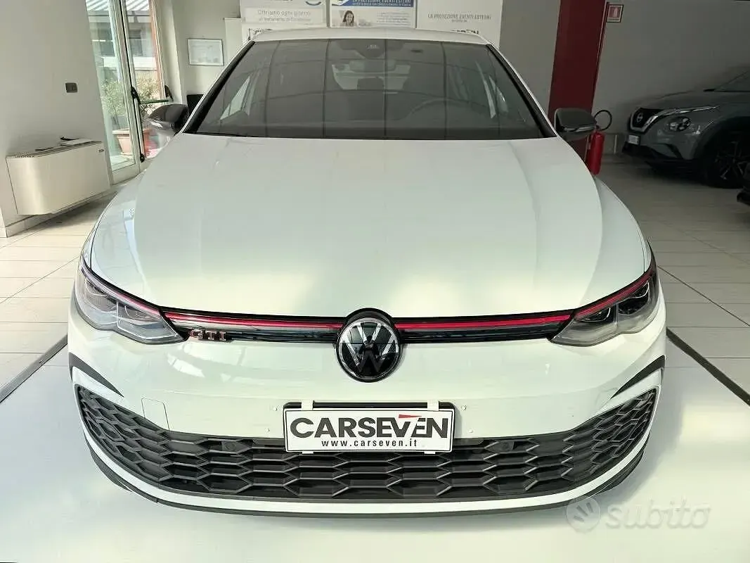 Usata VW Golf VIII GTI 245 CV (180 kW) 2021 Bianco Berlina