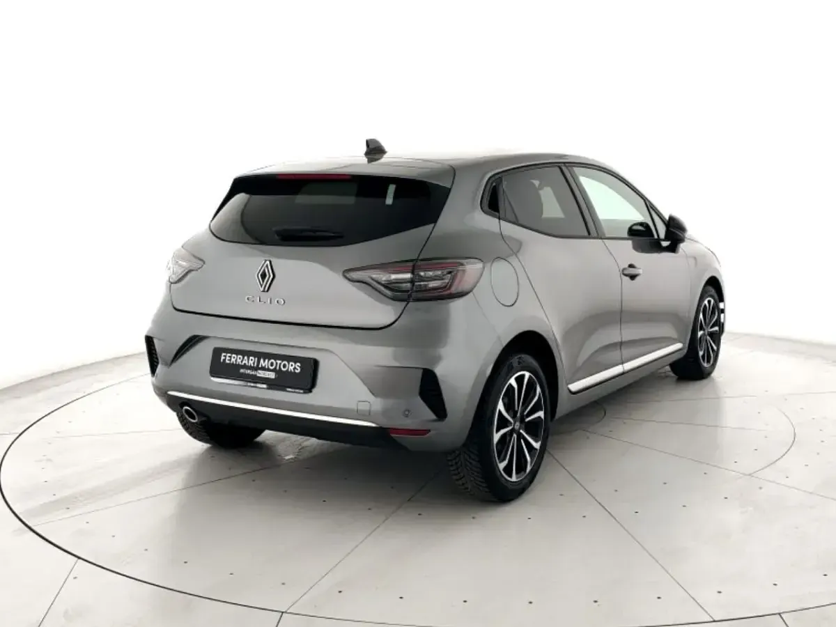 Usata Renault Clio Techno 91 CV (66 kW) 2025 Grigio Utilitaria