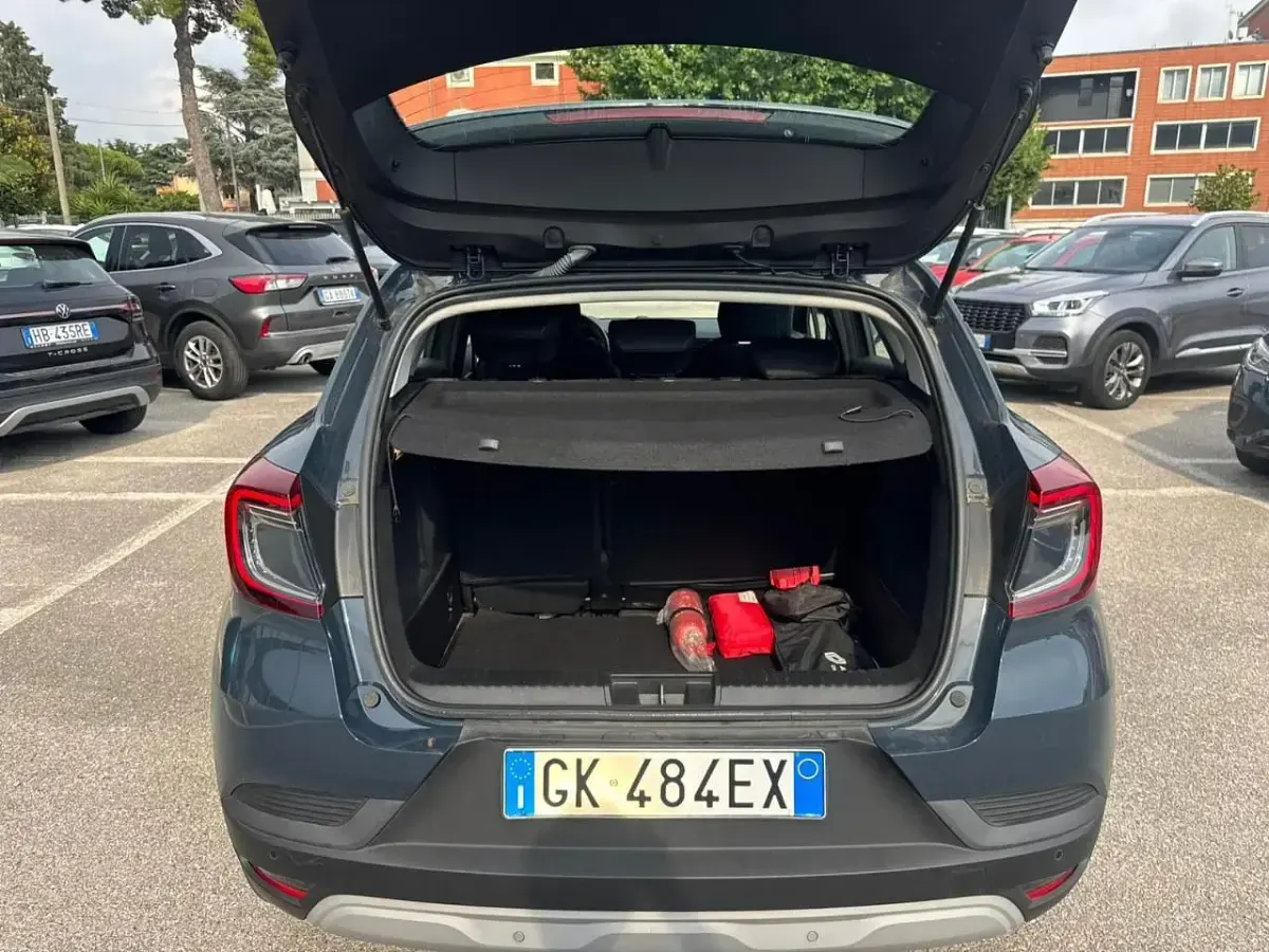 Usata Renault Captur Zen 101 CV (74 kW) 2022 Blu/azzurro SUV
