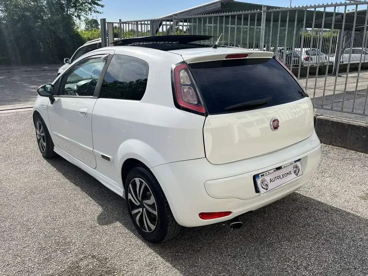Usata Fiat Punto Evo Sport 95 CV (69 kW) 2010 Bianco Utilitaria