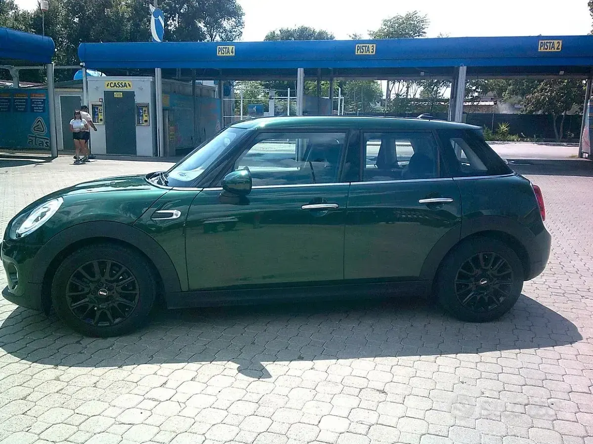 Usata Mini One D Hype 95 CV (69 kW) 2017 Verde Utilitaria