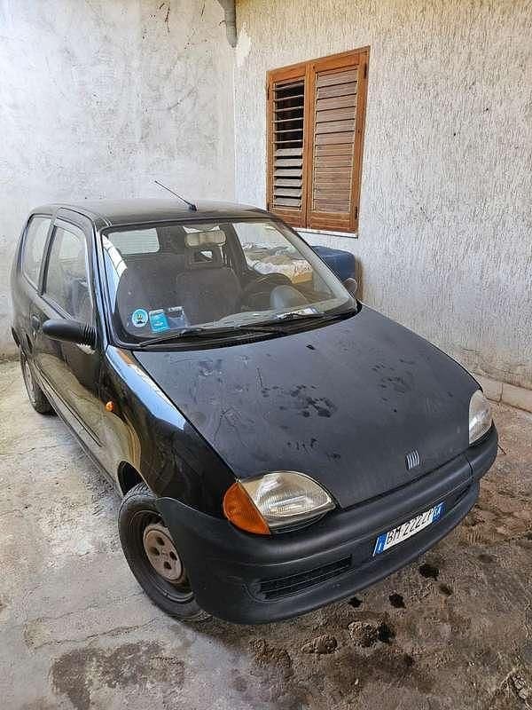 Usata Fiat Seicento Young 39 CV (28 kW) 2000 Utilitaria