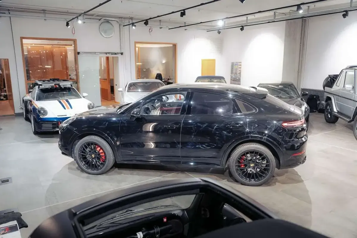 Usata Porsche Cayenne 460 CV (338 kW) 2020 Nero SUV