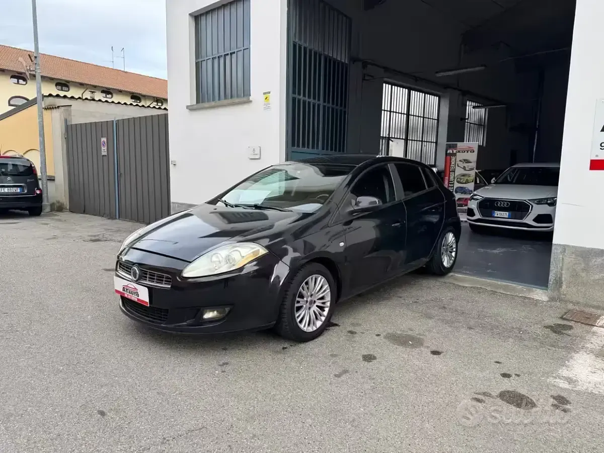Usata Fiat Bravo Dynamic 90 CV (66 kW) 2009 Nero Utilitaria