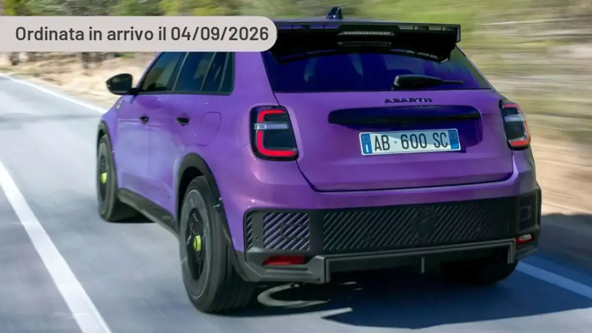 Nouvelle Abarth 600e Turismo 105 kW (143 ch) 2025 Argent SUV