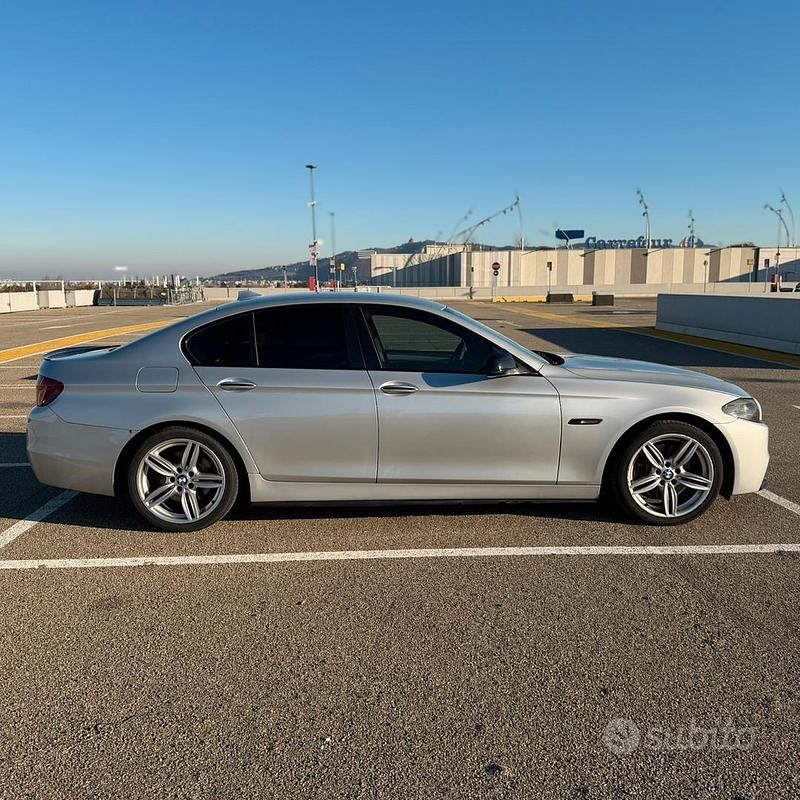Usata BMW 530 2011 Grigio Berlina