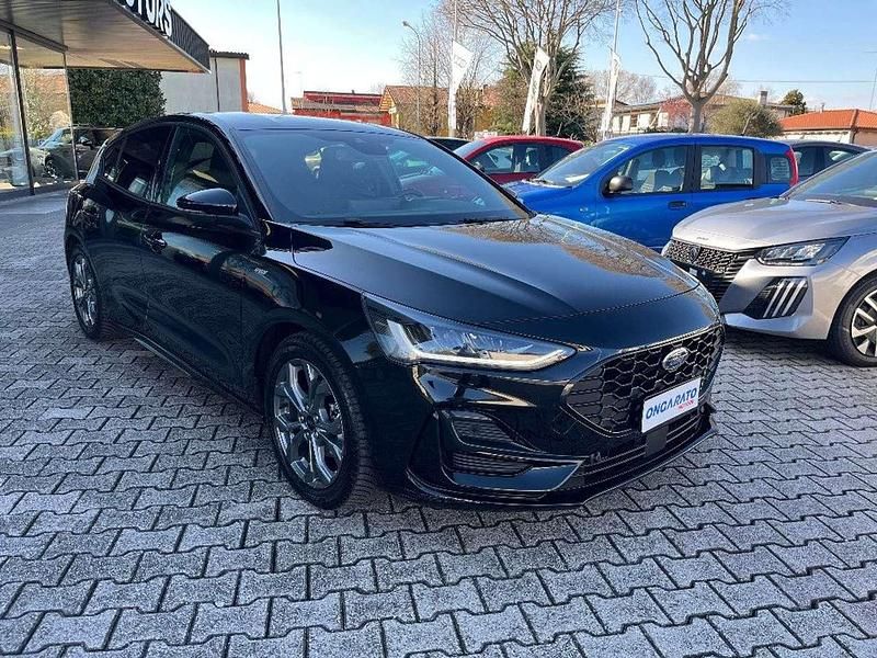Usata Ford Focus ST-Line 116 CV (85 kW) 2025 Nero Utilitaria