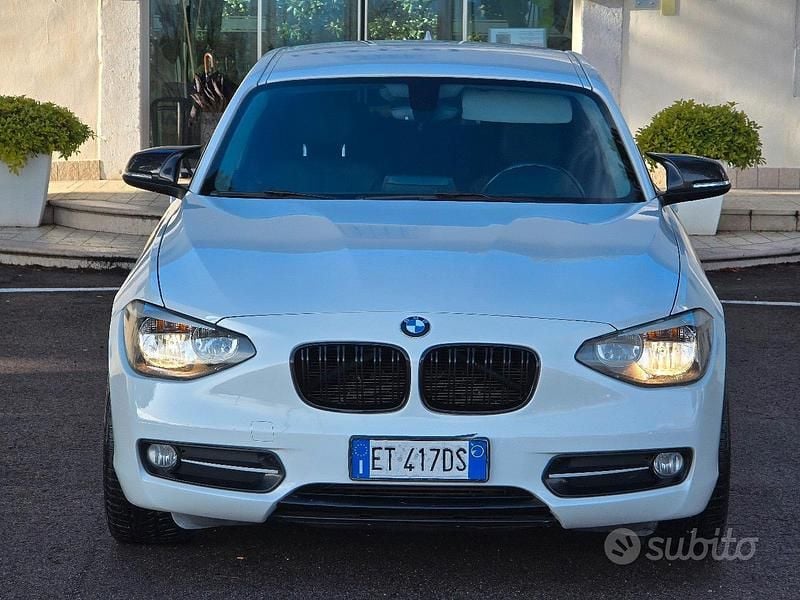 Usata BMW 118 Sport Line 140 CV (102 kW) 2013 Bianco Utilitaria