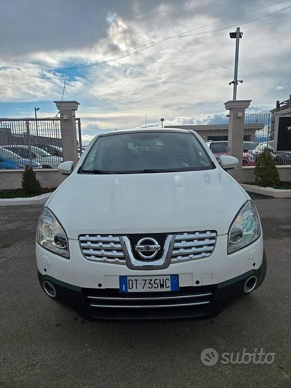 Usata Nissan Qashqai Tekna 150 CV (110 kW) 2009 Bianco SUV