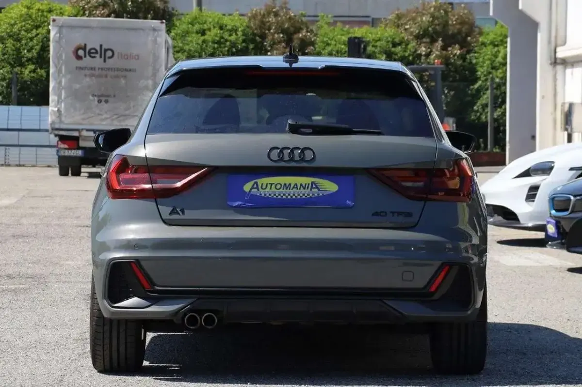 Usata Audi A1 S-Line 200 CV (147 kW) 2019 Verde scuro SUV