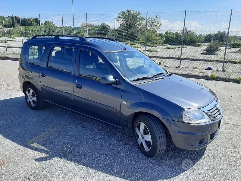 Usata Dacia Logan MCV 87 CV (63 kW) 2009 Grigio Station wagon