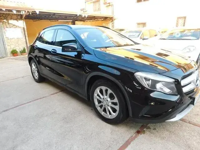 Usata Mercedes GLA200 Premium 135 CV (99 kW) 2016 Nero SUV
