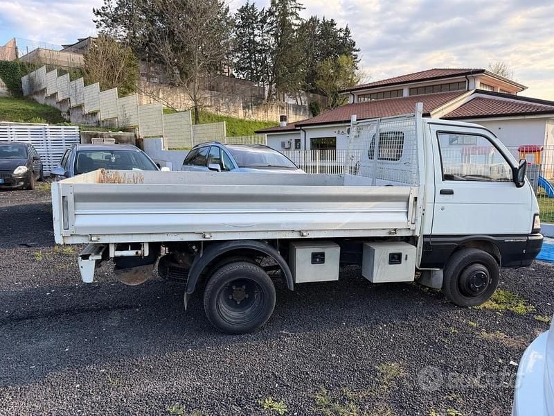 Usata Piaggio Porter 65 CV (47 kW) 2007 Bianco