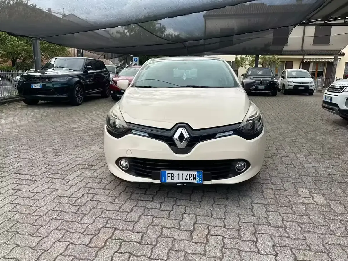 Occasion Renault Clio IV 75 PK (55 kW) 2015 Bruin Sedan