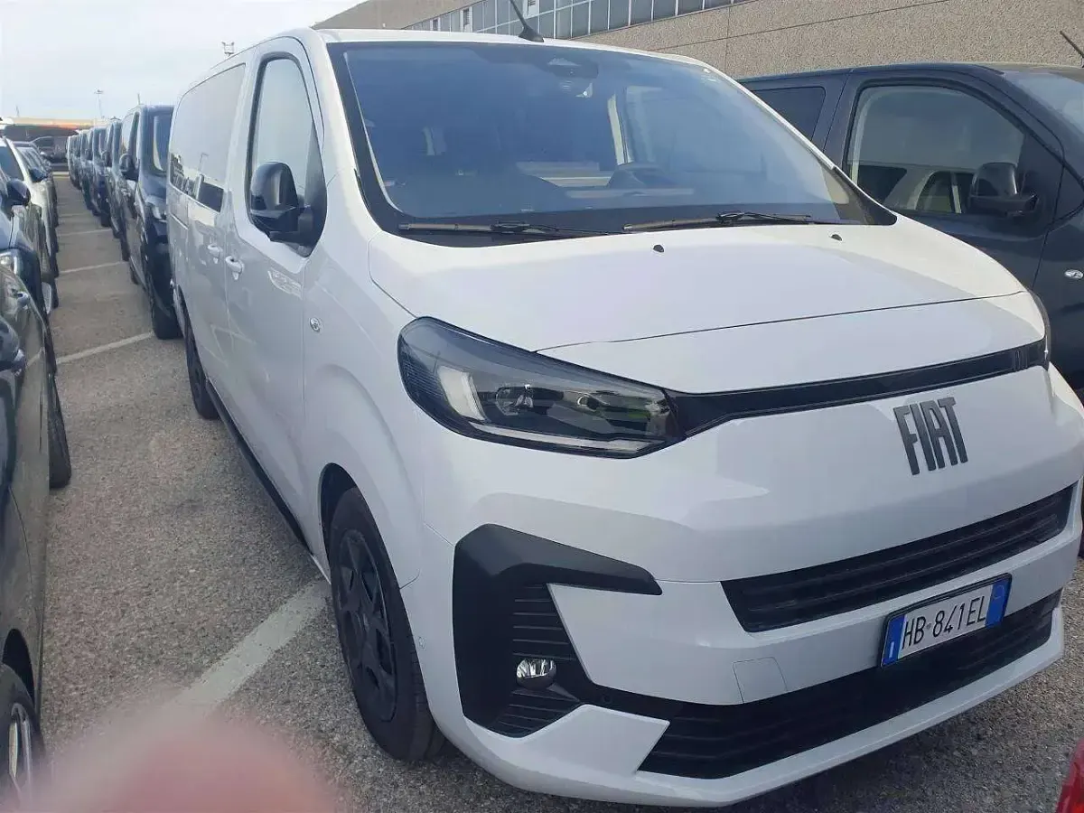 Nuova Fiat Ulysse 131 kW (179 CV) 2025 Nero Monovolume