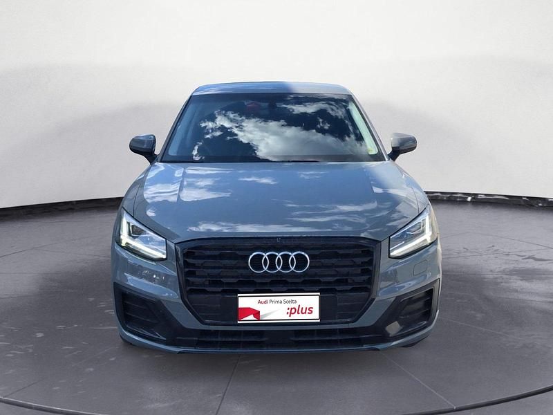 Usado Audi Q2 Advanced 116 CV (85 kW) 2019 Gris SUV