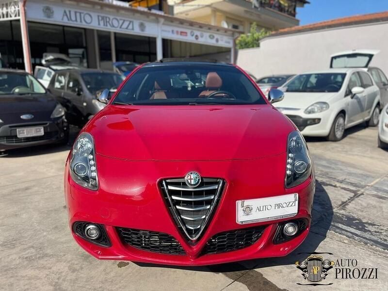 Usata Alfa Romeo Giulietta Exclusive 175 CV (128 kW) 2015 Rosso Utilitaria