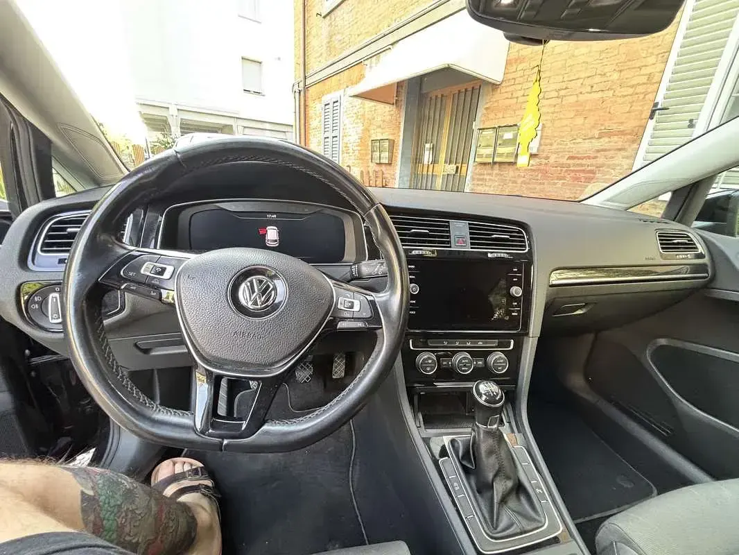 Usata VW Golf VII Highline 116 CV (85 kW) 2018 Nero Berlina
