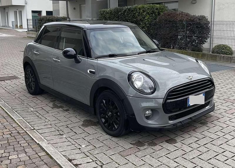 Usata Mini Cooper D Business 116 CV (85 kW) 2019 Utilitaria
