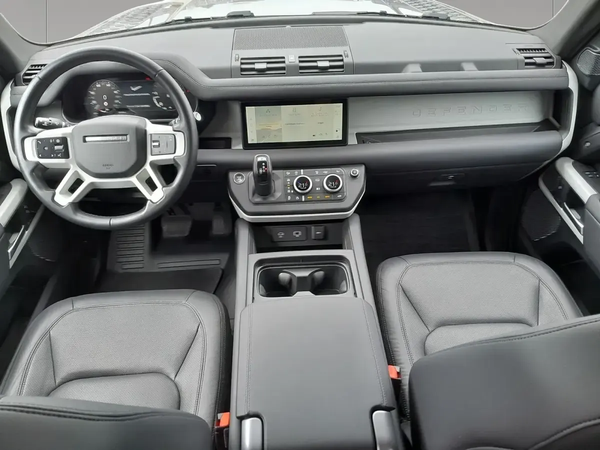 Usata Land Rover Defender SE 249 CV (183 kW) 2023 Eiger grey SUV