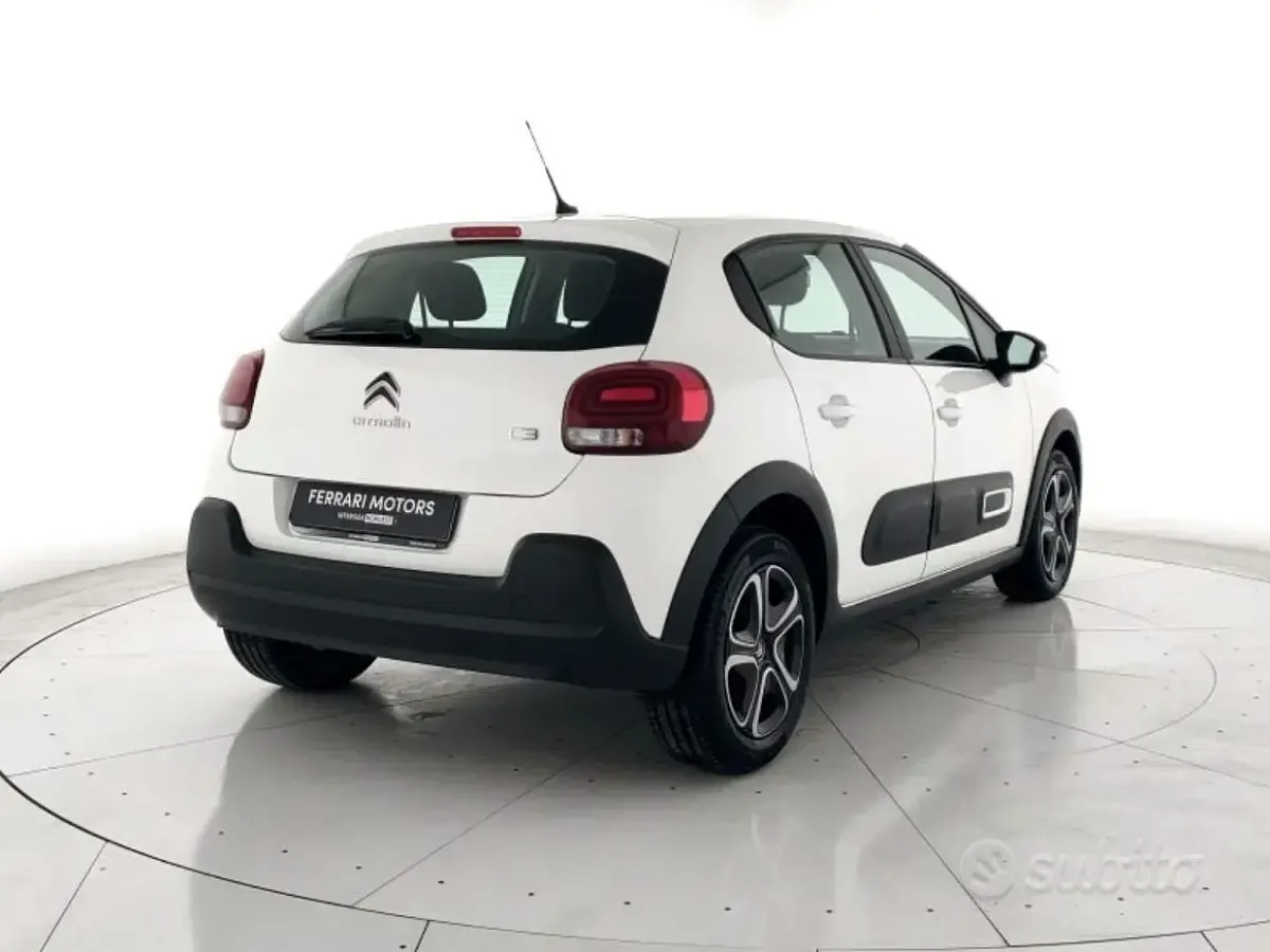 Usata Citroën C3 PureTech 83 CV (61 kW) 2024 Bianco Berlina