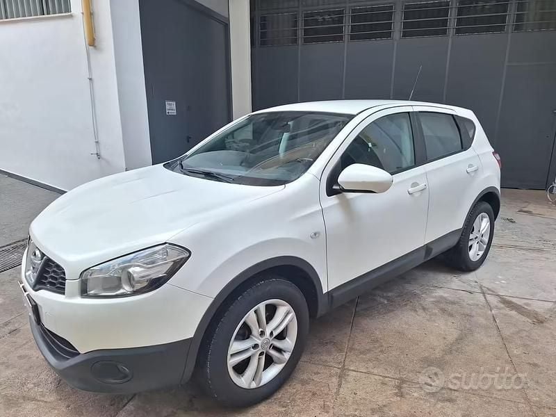 Usata Nissan Qashqai 149 CV (109 kW) 2011 Bianco SUV