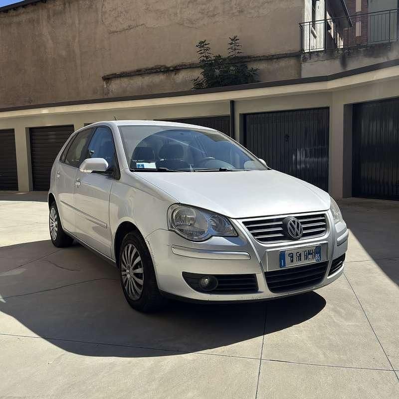Usata VW Polo Comfortline 75 CV (55 kW) 2005 Argento Utilitaria
