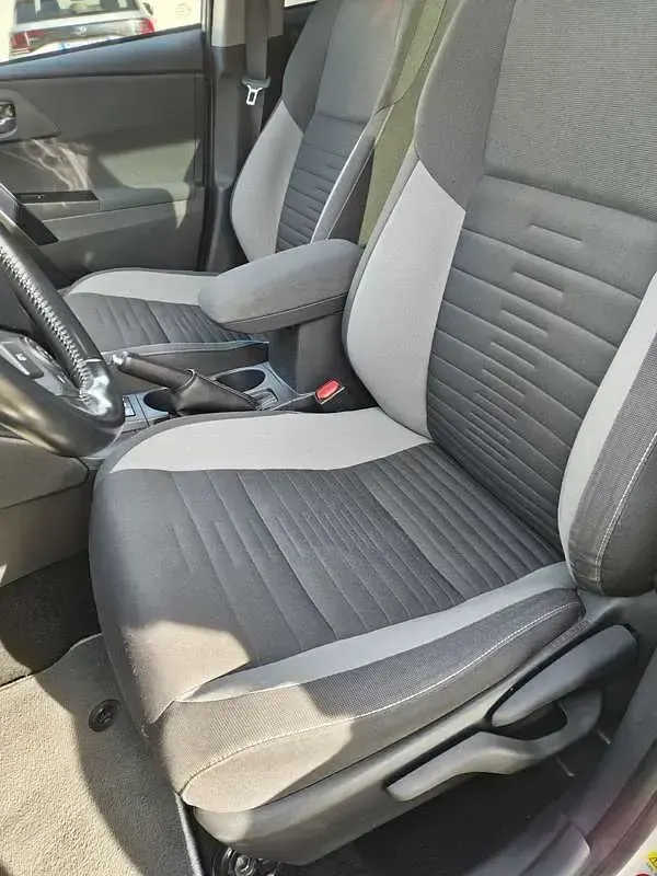 Usata Toyota Auris Hybrid Cool 99 CV (72 kW) 2018 Berlina