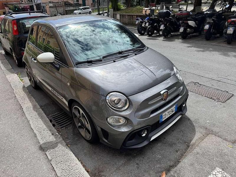 Usata Abarth 595 165 CV (121 kW) 2021 Grigio Utilitaria