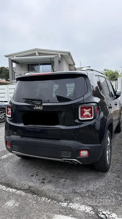 Usata Jeep Renegade Limited 140 CV (102 kW) 2016 Nero SUV