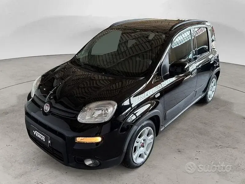Usata Fiat Panda Cross Cross 69 CV (50 kW) 2023 Nero Utilitaria