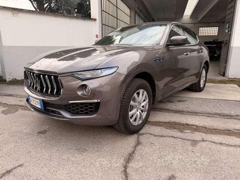 Usata Maserati Levante 330 CV (242 kW) 2022 Grigio SUV