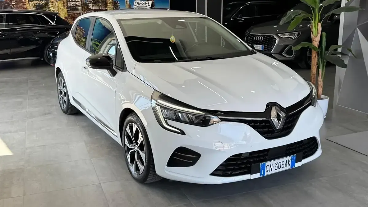 Usata Renault Clio V Evolution 100 CV (73 kW) 2023 Bianco Berlina