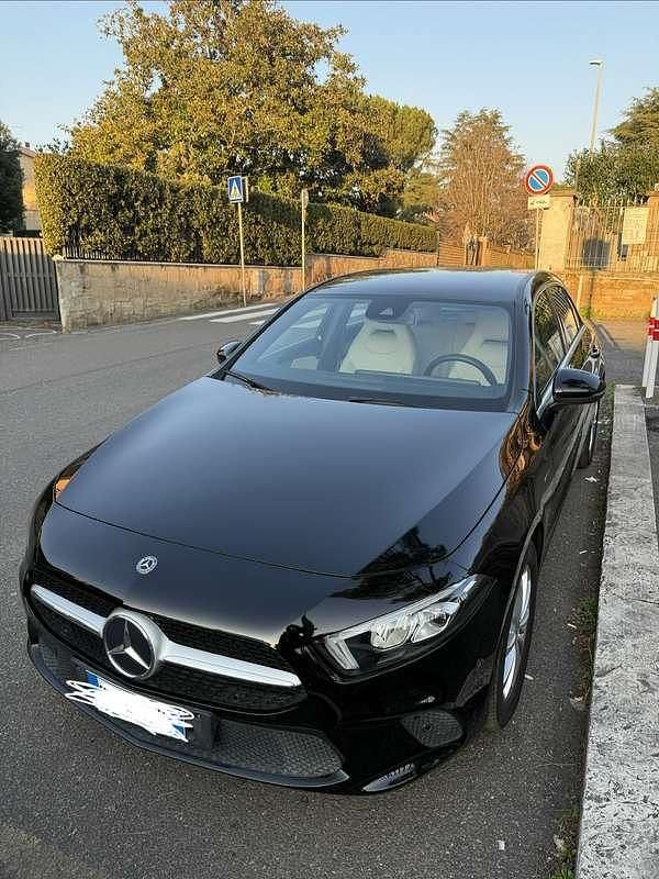 Usata Mercedes 250 Premium 218 CV (160 kW) 2020 Nero Berlina