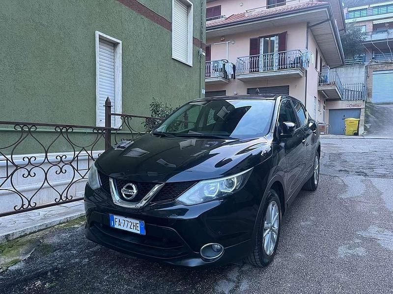 Usata Nissan Qashqai Acenta 110 CV (80 kW) 2015 Nero SUV