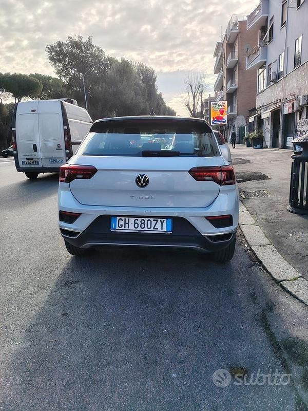 Usata VW T-Roc 150 CV (110 kW) 2022 Grigio SUV