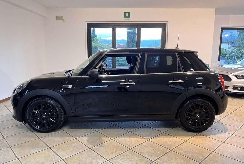 Usata Mini ONE 102 CV (75 kW) 2019 Utilitaria