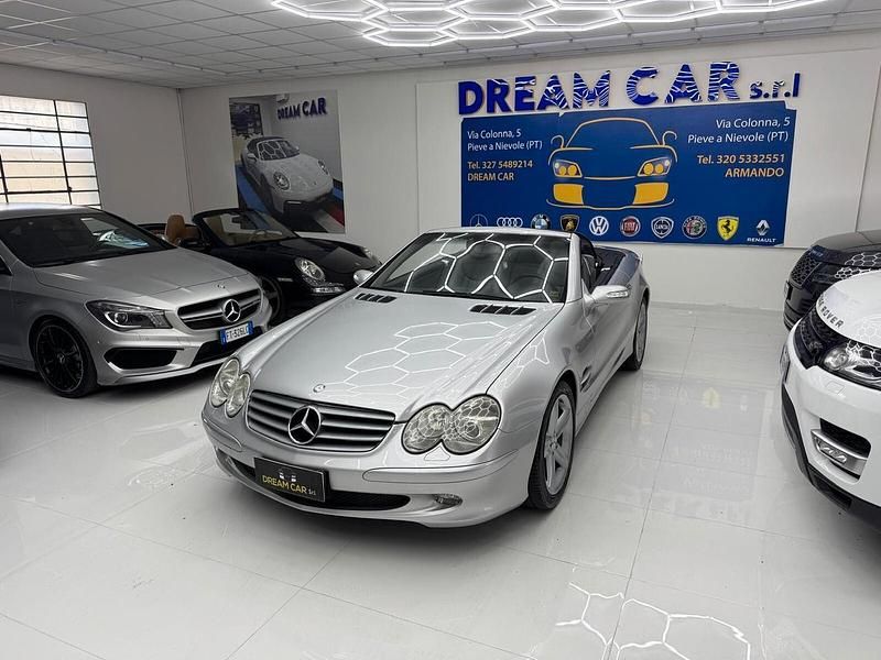 Usata Mercedes SL350 245 CV (180 kW) 2004 Argento Cabrio