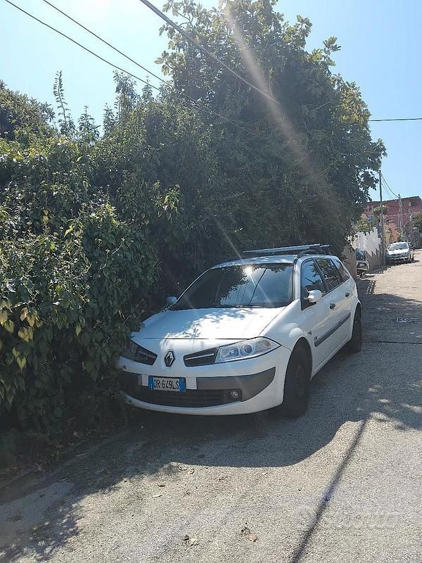 Bianco Usata 2008 Renault Mégane GrandTour Station wagon | 3000 € - Immagine 1/1