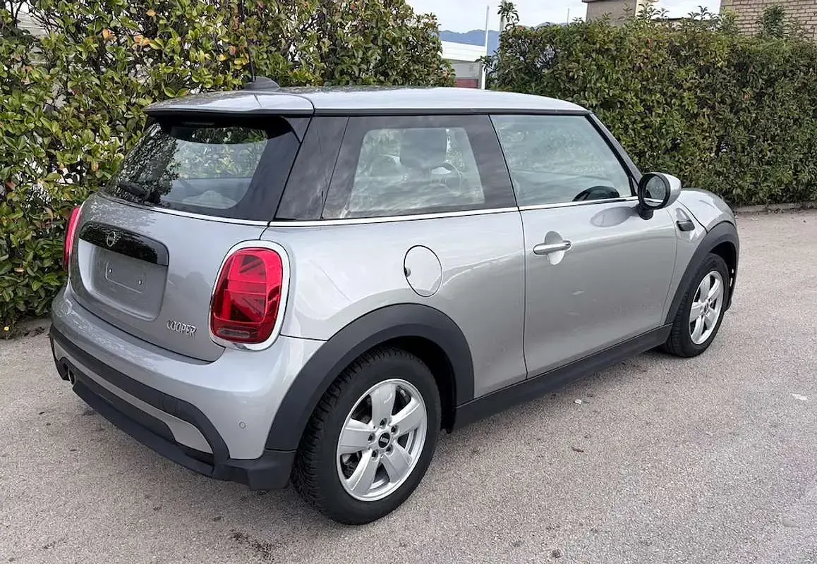 Usata Mini Cooper Classic 136 CV (100 kW) 2023 Grigio Utilitaria