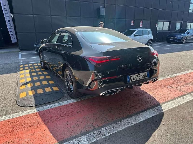 Usata Mercedes CLA250e 163 CV (119 kW) 2023 Nero Berlina