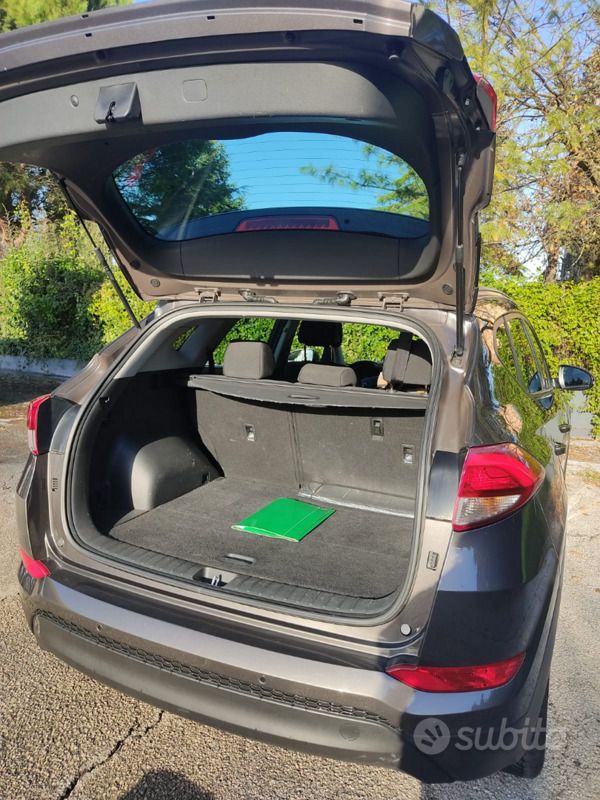Usata Hyundai Tucson 116 CV (85 kW) 2017 Grigio SUV